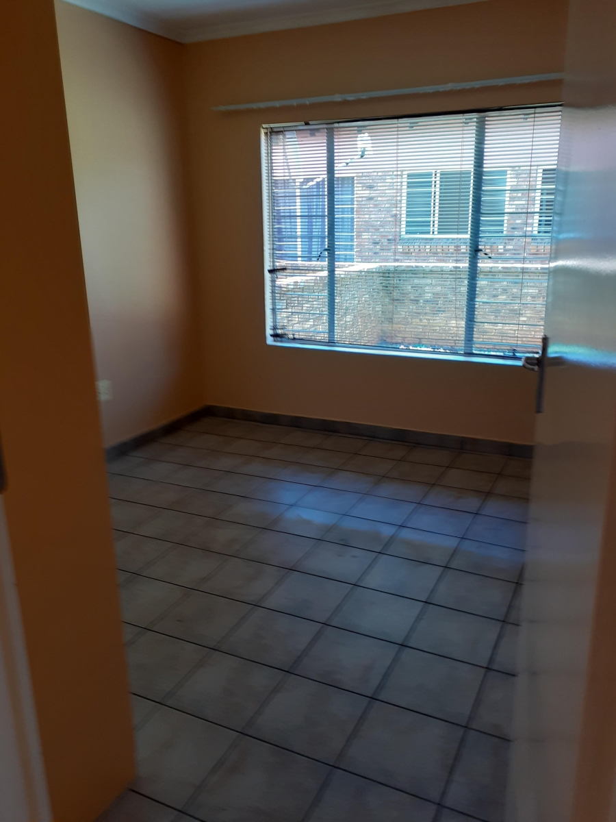 2 Bedroom Property for Sale in Vaalpark Free State